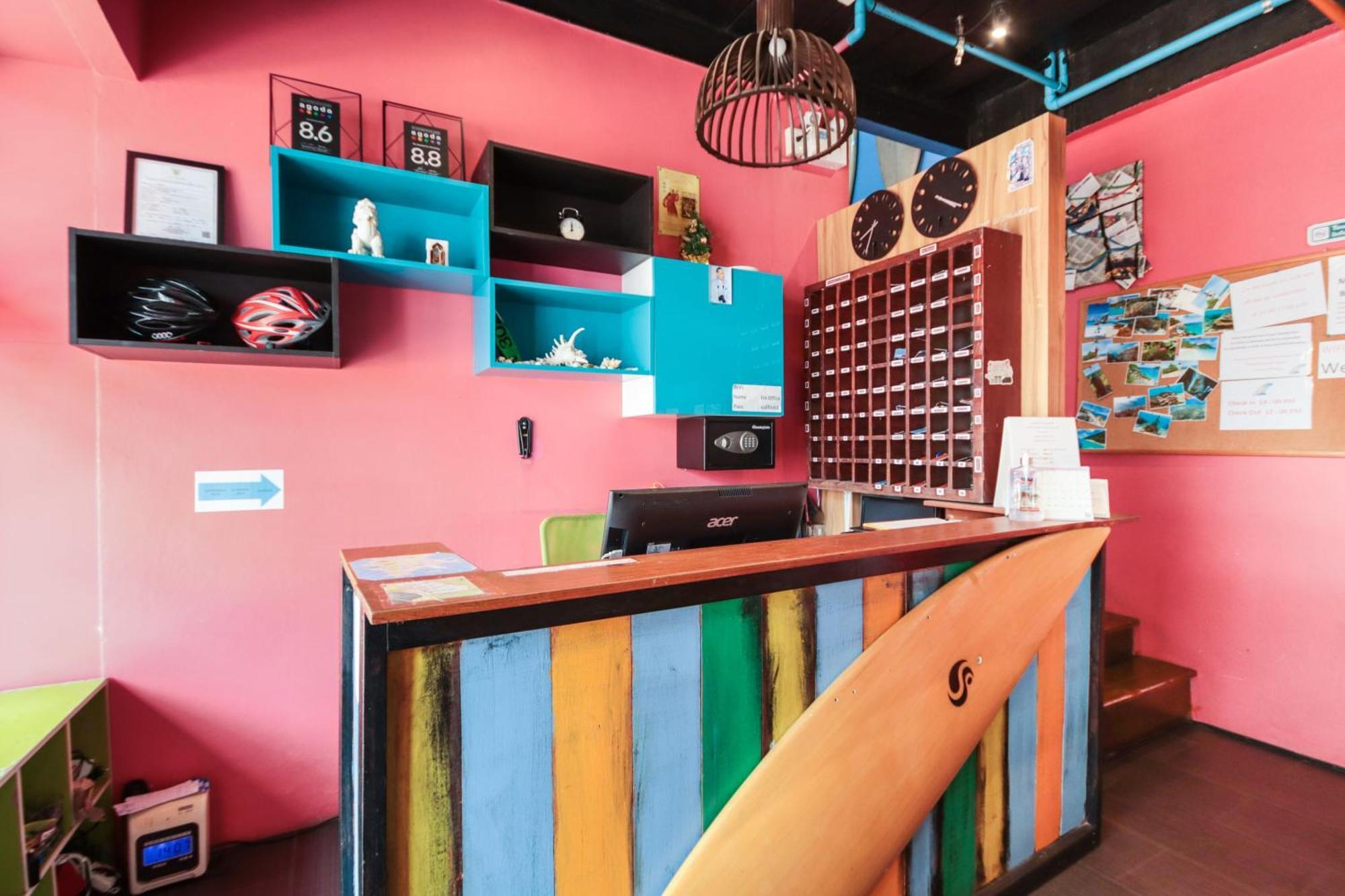 Oyo 1074 Fin Hostel Παραλία Κάτα Εξωτερικό φωτογραφία